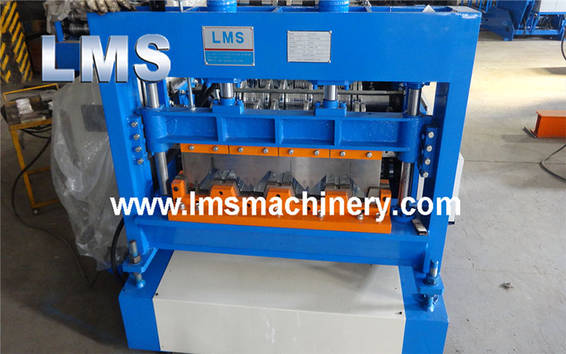 roof decking machine